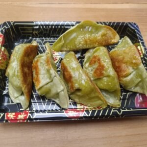 Vegetable Gyoza With Spinach Pastry - 6 Pieces Choose one dip from the available options