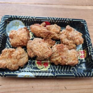 148. Chicken karaage (Crispy Chicken Bites) - 6 PIECES Tender Crispy Fried Chicken Served with a choice of dip